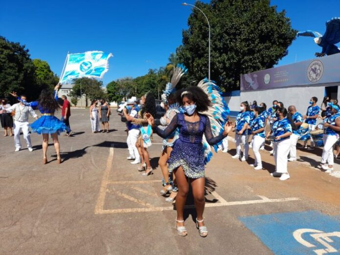 Ações como o Edital de Apoio das Atividades Carnavalescas Permanentes, a Escola de Carnaval e o Brasília Multicultural 1 já reaquecem a cadeia produtiva carnavalesca, fortemente abalada pela pandemia